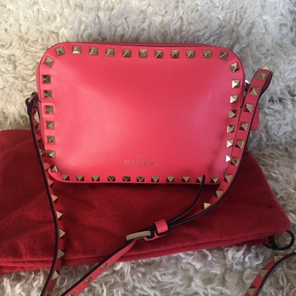 Valentino Rockstud camera bag - Picture 2 of 10
